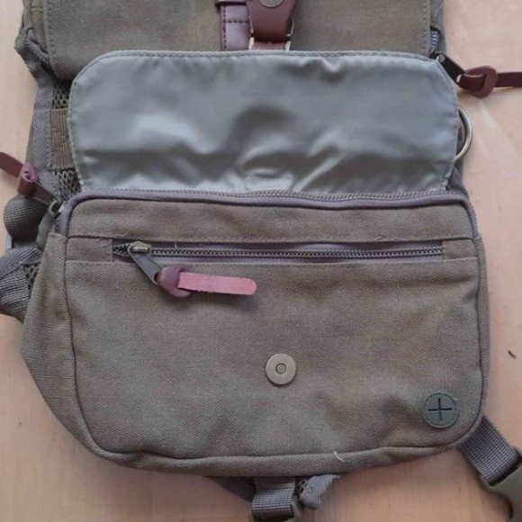 Wolf Republic Medium Dog Backpack - New - Picture 2 of 5